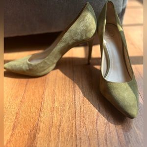 Tory Burch Size 10 Green Heels- Free Shipping